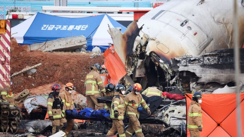 Oltre 170 morti nel disastro aereo in Corea del Sud: schianto di un Boeing 737-800