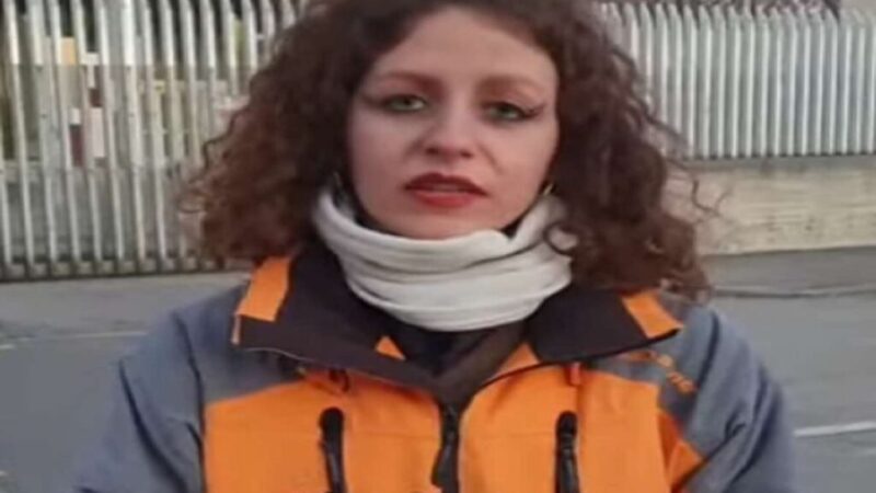 Denuncia di Abusi in Questura: Attivista Costretta a Spogliarsi e Fare Squat