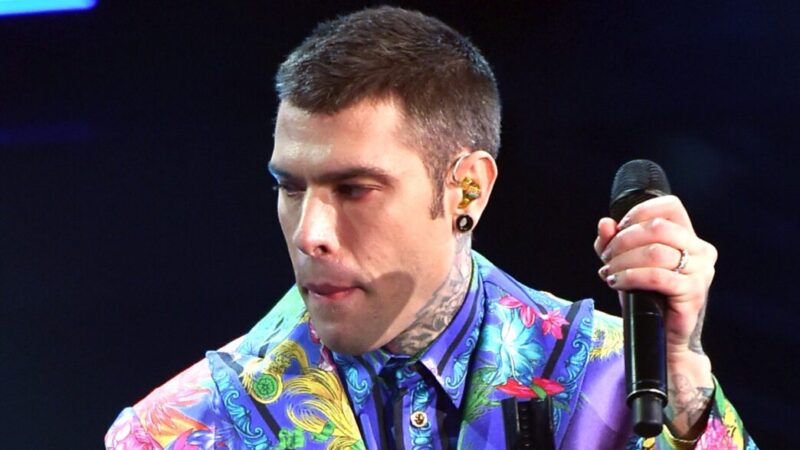 Fedez si ritira dal Festival di Sanremo 2025: le possibili motivazioni dietro la decisione
